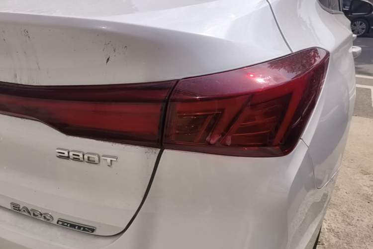 Used CHANGAN Eado 2024 PLUS Blue Whale NE 1.4T GDI DCT High-Energy Edition Right Rear Taillight