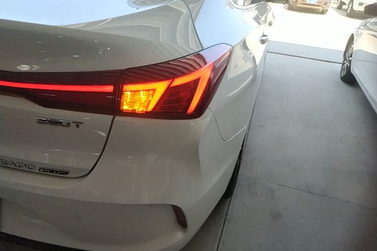Used CHANGAN Eado 2024 PLUS Blue Whale NE 1.4T GDI DCT High-Energy Edition Right Rear Taillight
