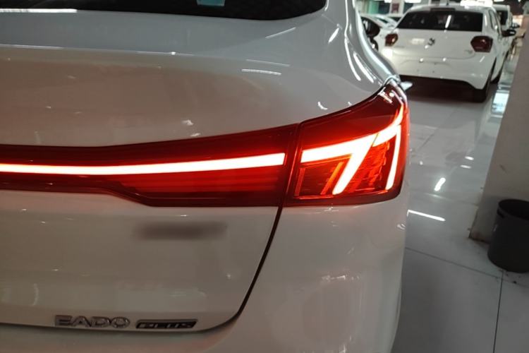 Used CHANGAN Eado 2024 PLUS Blue Whale NE 1.4T GDI DCT High-Energy Edition Right Rear Taillight
