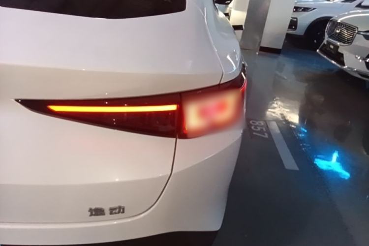 Used CHANGAN Eado 2024 1.5T GDI Automatic Prestige Edition Right Rear Taillight