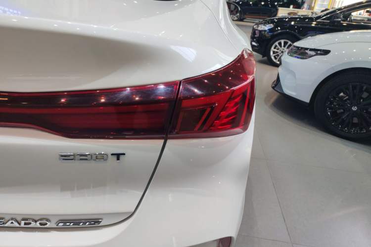 Used CHANGAN Eado 2024 PLUS Blue Whale NE 1.4T GDI DCT High-Energy Edition Right Rear Taillight