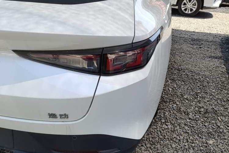 Used CHANGAN Eado 2024 1.5T GDI Automatic Enjoyment Edition Right Rear Taillight