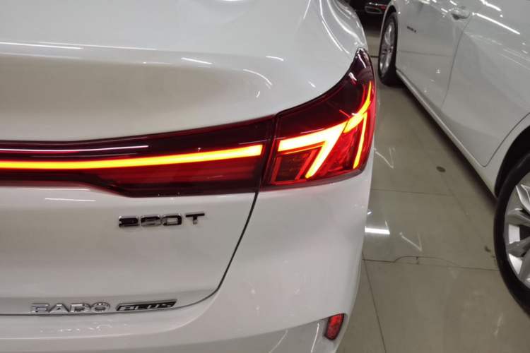 Used CHANGAN Eado 2024 PLUS Blue Whale NE 1.4T GDI DCT High-Energy Edition Right Rear Taillight