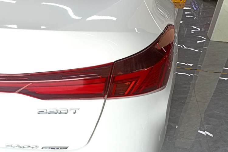 Used CHANGAN Eado 2024 PLUS Blue Whale NE 1.4T GDI DCT High-Energy Edition Right Rear Taillight