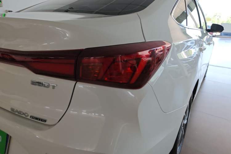 Used CHANGAN Eado 2024 PLUS Blue Whale NE 1.4T GDI DCT High-Energy Edition Right Rear Taillight