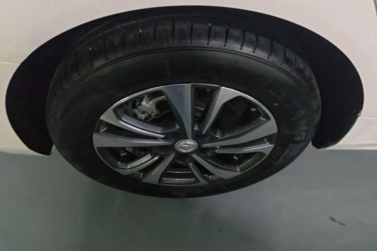 Used CHANGAN Eado 2024 PLUS Blue Whale NE 1.4T GDI DCT High-Energy Edition Right Rear Wheel Hub