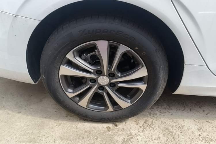 Used CHANGAN Eado 2024 PLUS Blue Whale NE 1.4T GDI DCT High-Energy Edition Right Rear Wheel Hub