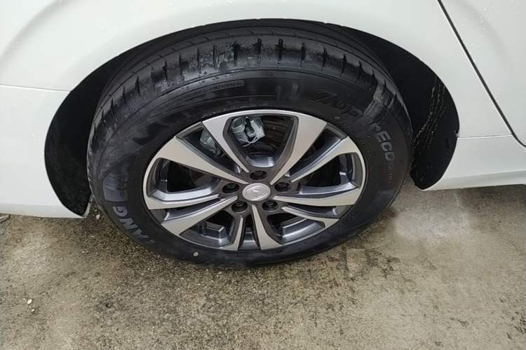 Used CHANGAN Eado 2024 PLUS Blue Whale NE 1.4T GDI DCT High-Energy Edition Right Rear Wheel Hub
