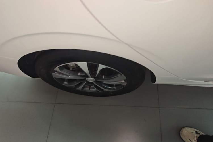 Used CHANGAN Eado 2024 PLUS Blue Whale NE 1.4T GDI DCT High-Energy Edition Right Rear Wheel Hub