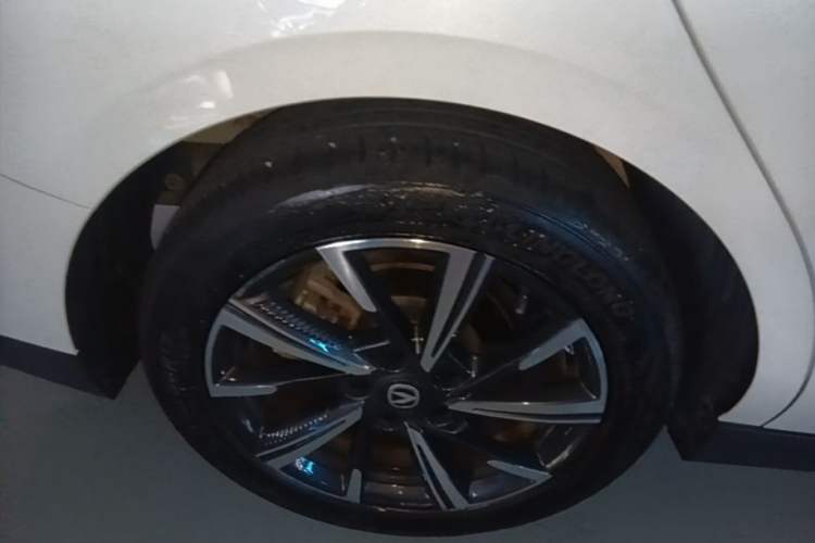 Used CHANGAN Eado 2024 1.5T GDI Automatic Prestige Edition Right Rear Wheel Hub