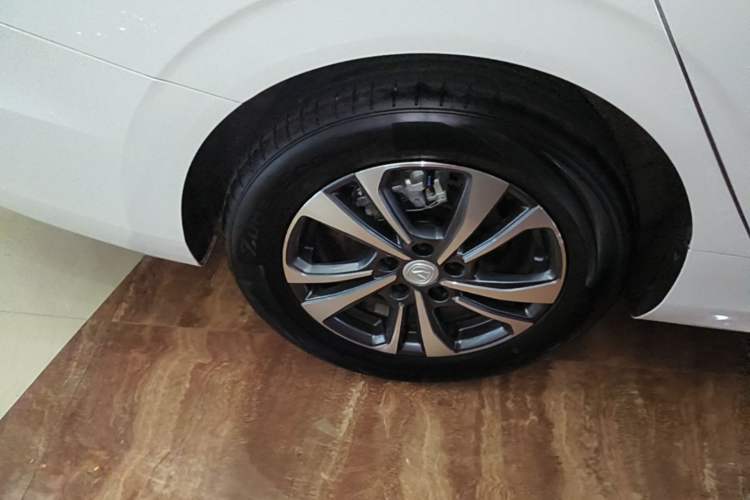 Used CHANGAN Eado 2024 PLUS Blue Whale NE 1.4T GDI DCT High-Energy Edition Right Rear Wheel Hub