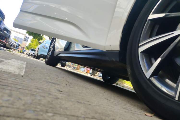 Used CHANGAN Eado 2024 1.5T GDI Automatic Flagship Edition Right Side Sill