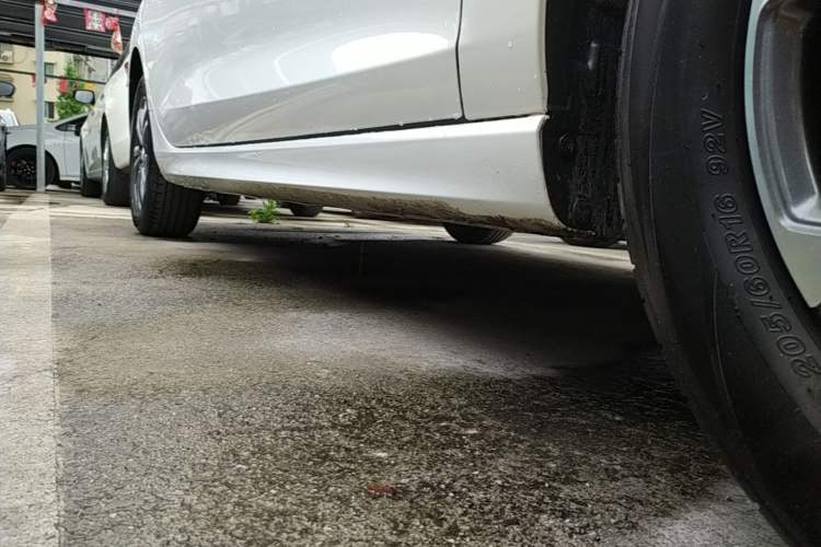 Used CHANGAN Eado 2024 PLUS Blue Whale NE 1.4T GDI DCT High-Energy Edition Right Side Sill