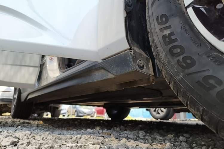 Used CHANGAN Eado 2024 1.5T GDI Automatic Enjoyment Edition Right Side Sill