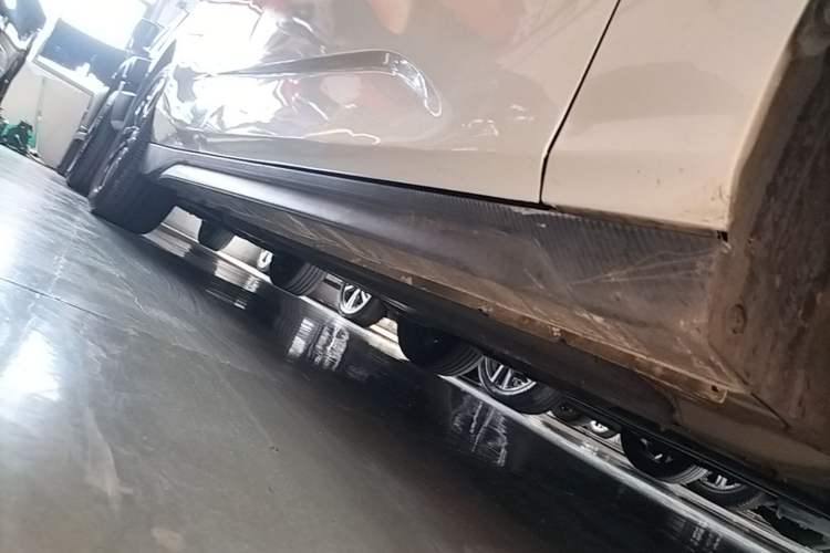 Used CHANGAN Eado 2024 1.5T GDI Automatic Flagship Edition Right Side Sill
