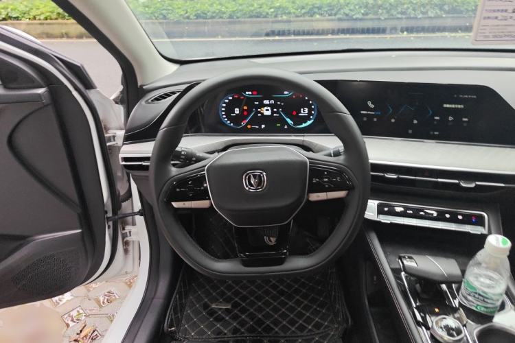 Used CHANGAN Eado 2024 PLUS Blue Whale NE 1.4T GDI DCT High-Energy Edition Steering Wheel