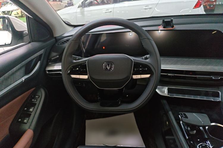 Used CHANGAN Eado 2024 PLUS Blue Whale NE 1.4T GDI DCT High-Energy Edition Steering Wheel