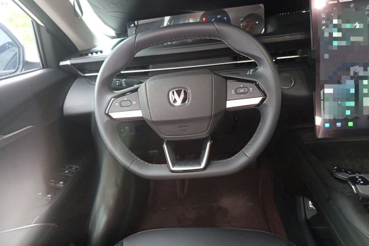 Used CHANGAN Eado 2024 1.5T GDI Automatic Prestige Edition Steering Wheel