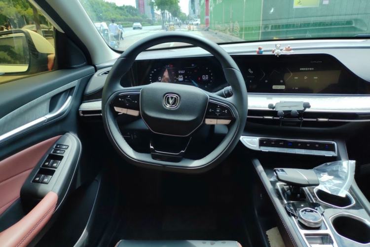 Used CHANGAN Eado 2024 PLUS Blue Whale NE 1.4T GDI DCT High-Energy Edition Steering Wheel