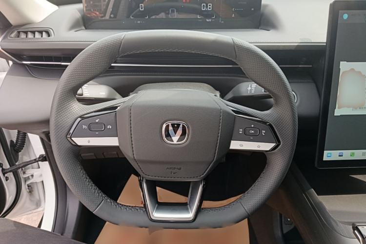 Used CHANGAN Eado 2024 1.5T GDI Automatic Prestige Edition Steering Wheel