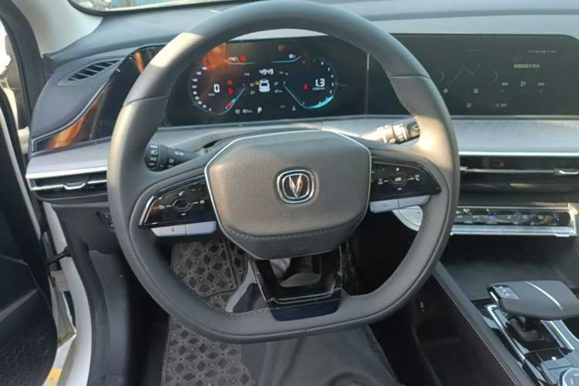 Used CHANGAN Eado 2024 PLUS Blue Whale NE 1.4T GDI DCT High-Energy Edition Steering Wheel
