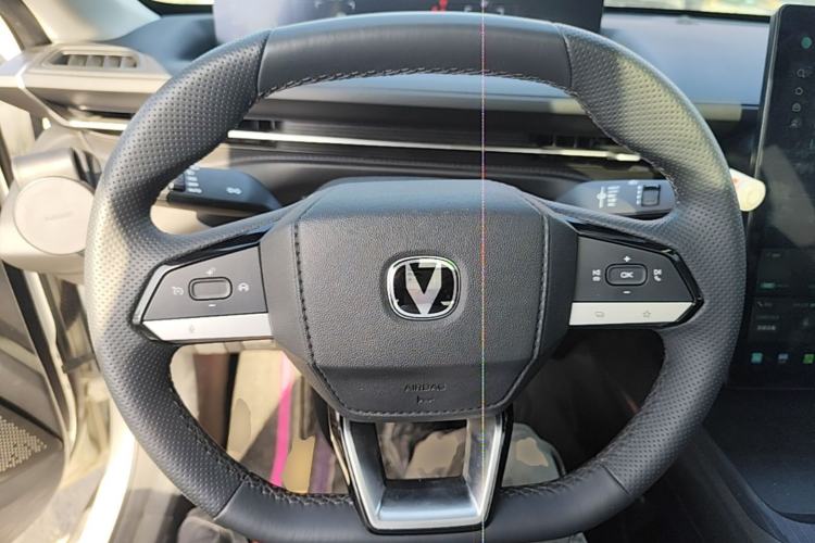 Used CHANGAN Eado 2024 1.5T GDI Automatic Prestige Edition Steering Wheel