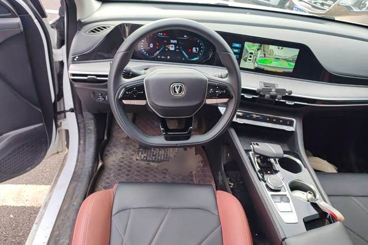 Used CHANGAN Eado 2024 PLUS Blue Whale NE 1.4T GDI DCT High-Energy Edition Steering Wheel
