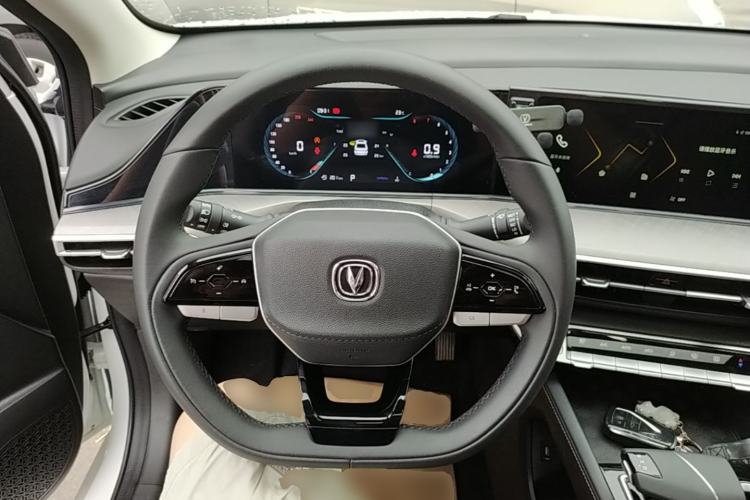 Used CHANGAN Eado 2024 PLUS Blue Whale NE 1.4T GDI DCT High-Energy Edition Steering Wheel