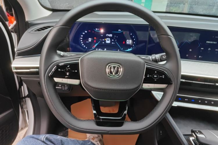 Used CHANGAN Eado 2024 PLUS Blue Whale NE 1.4T GDI DCT High-Energy Edition Steering Wheel