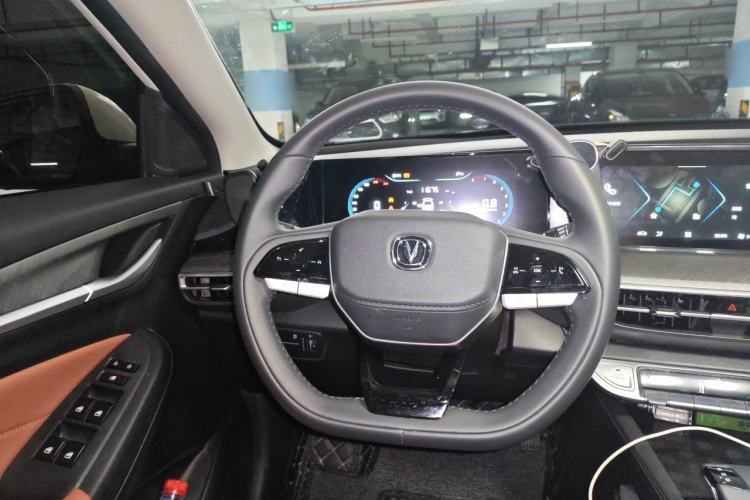 Used CHANGAN Eado 2024 PLUS Blue Whale NE 1.4T GDI DCT High-Energy Edition Steering Wheel