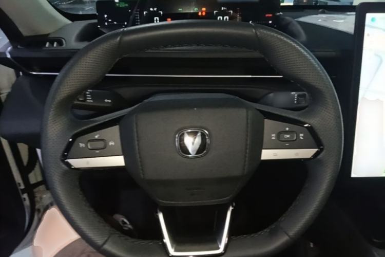 Used CHANGAN Eado 2024 1.5T GDI Automatic Prestige Edition Steering Wheel