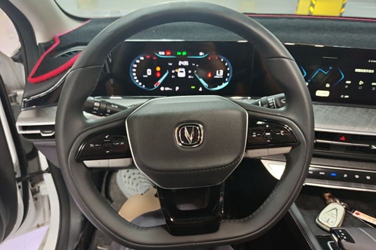 Used CHANGAN Eado 2024 PLUS Blue Whale NE 1.4T GDI DCT High-Energy Edition Steering Wheel