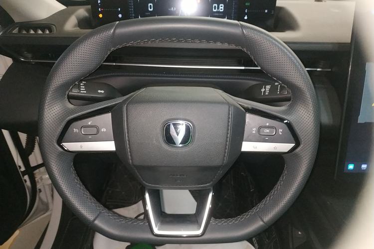 Used CHANGAN Eado 2024 1.5T GDI Automatic Prestige Edition Steering Wheel
