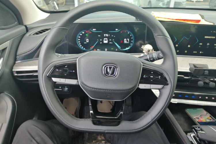 Used CHANGAN Eado 2024 PLUS Blue Whale NE 1.4T GDI DCT High-Energy Edition Steering Wheel