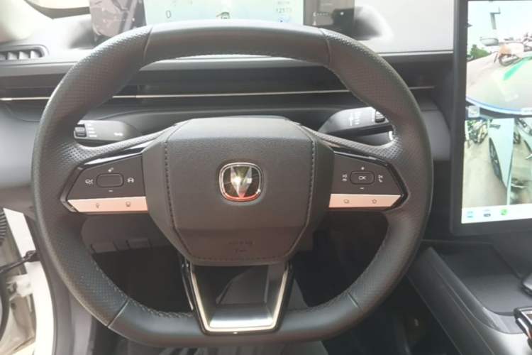 Used CHANGAN Eado 2024 1.5T GDI Automatic Flagship Edition Steering Wheel