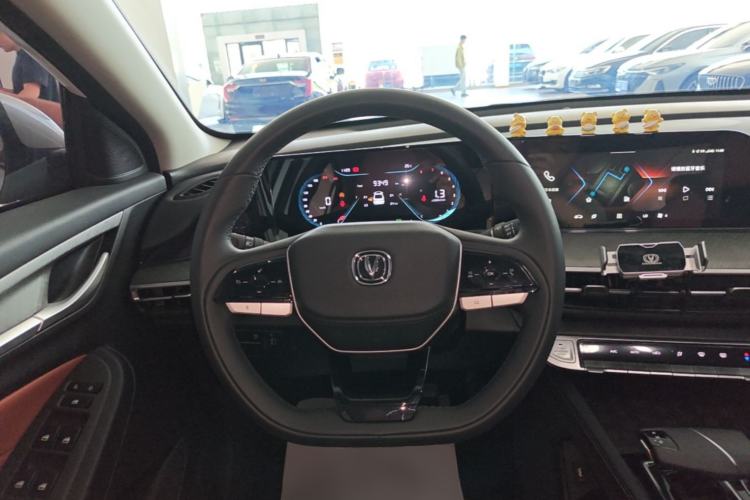 Used CHANGAN Eado 2024 PLUS Blue Whale NE 1.4T GDI DCT High-Energy Edition Steering Wheel