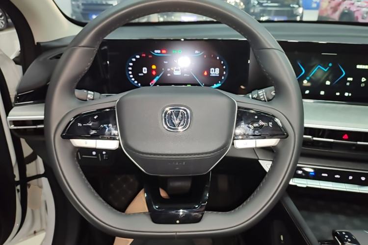 Used CHANGAN Eado 2024 PLUS Blue Whale NE 1.4T GDI DCT High-Energy Edition Steering Wheel