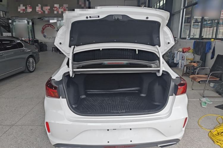 Used CHANGAN Eado 2024 PLUS Blue Whale NE 1.4T GDI DCT High-Energy Edition Trunk