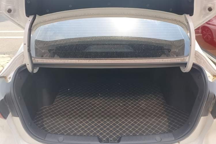 Used CHANGAN Eado 2024 PLUS Blue Whale NE 1.4T GDI DCT High-Energy Edition Trunk