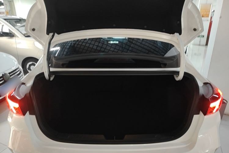 Used CHANGAN Eado 2024 PLUS Blue Whale NE 1.4T GDI DCT High-Energy Edition Trunk