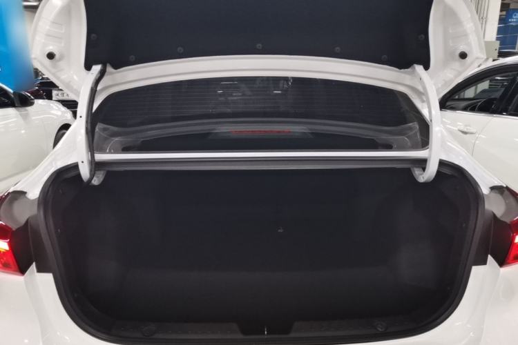 Used CHANGAN Eado 2024 PLUS Blue Whale NE 1.4T GDI DCT High-Energy Edition Trunk