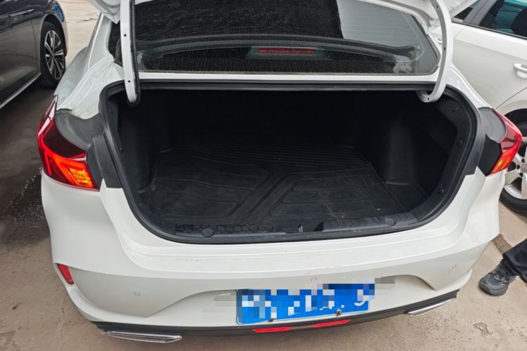 Used CHANGAN Eado 2024 PLUS Blue Whale NE 1.4T GDI DCT High-Energy Edition Trunk