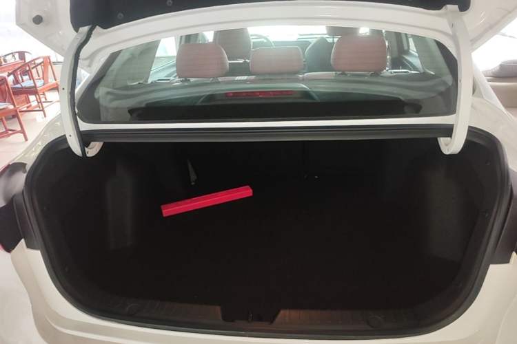 Used CHANGAN Eado 2024 PLUS Blue Whale NE 1.4T GDI DCT High-Energy Edition Trunk