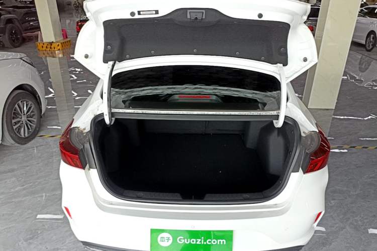 Used CHANGAN Eado 2024 PLUS Blue Whale NE 1.4T GDI DCT High-Energy Edition Trunk