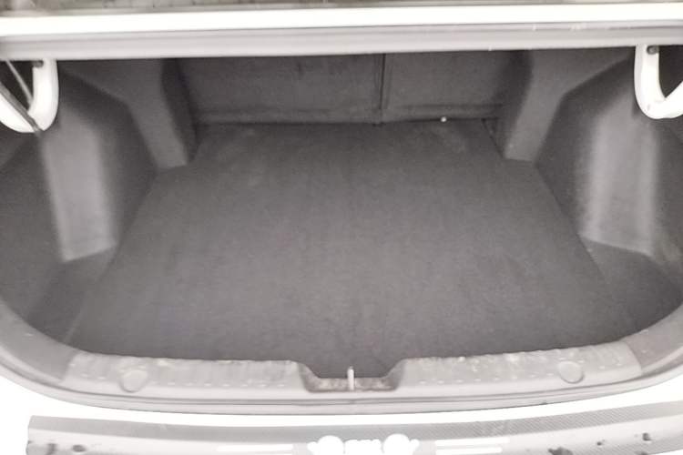 Used CHANGAN Eado 2024 PLUS Blue Whale NE 1.4T GDI DCT High-Energy Edition Trunk
