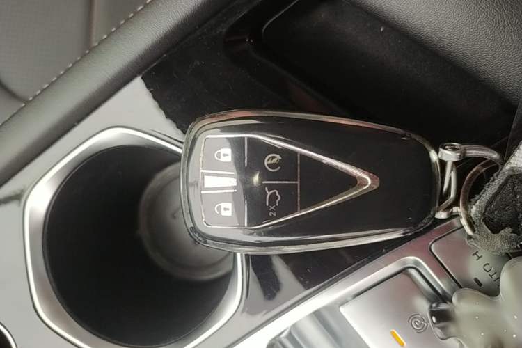 Used CHANGAN Eado 2024 PLUS Blue Whale NE 1.4T GDI DCT High-Energy Edition Vehicle Key
