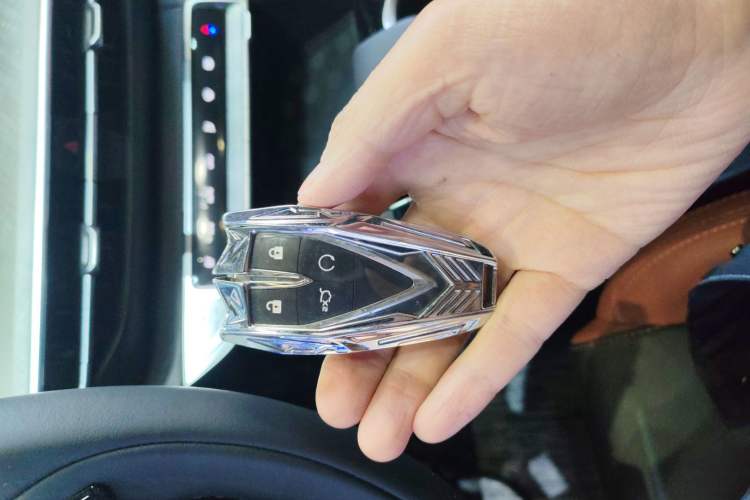 Used CHANGAN Eado 2024 PLUS Blue Whale NE 1.4T GDI DCT High-Energy Edition Vehicle Key