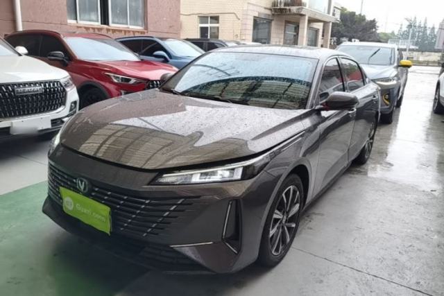 Used CHANGAN Eado 2025 Blue Whale 1.5T 500Bar Prestige Model