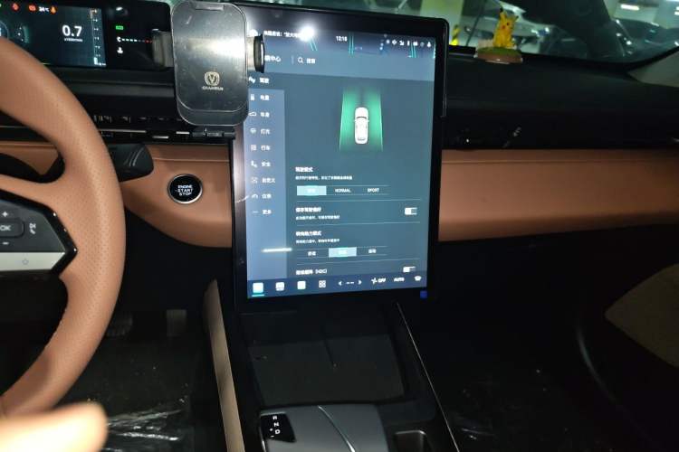 Used CHANGAN Eado 2025 Blue Whale 1.5T 500Bar Flagship Model Audio And AC Panel