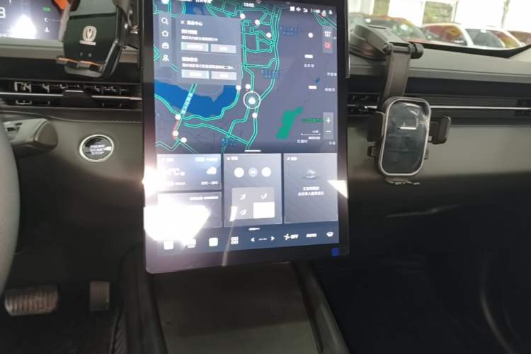 Used CHANGAN Eado 2025 Blue Whale 1.5T 500Bar Prestige Model Audio And AC Panel